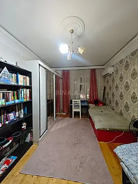 Satılır 1 otaqlı mənzil 40 m²