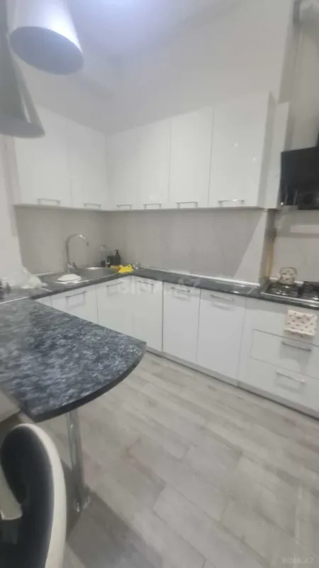 Kirayə verilir 2 otaqlı mənzil 60 m²