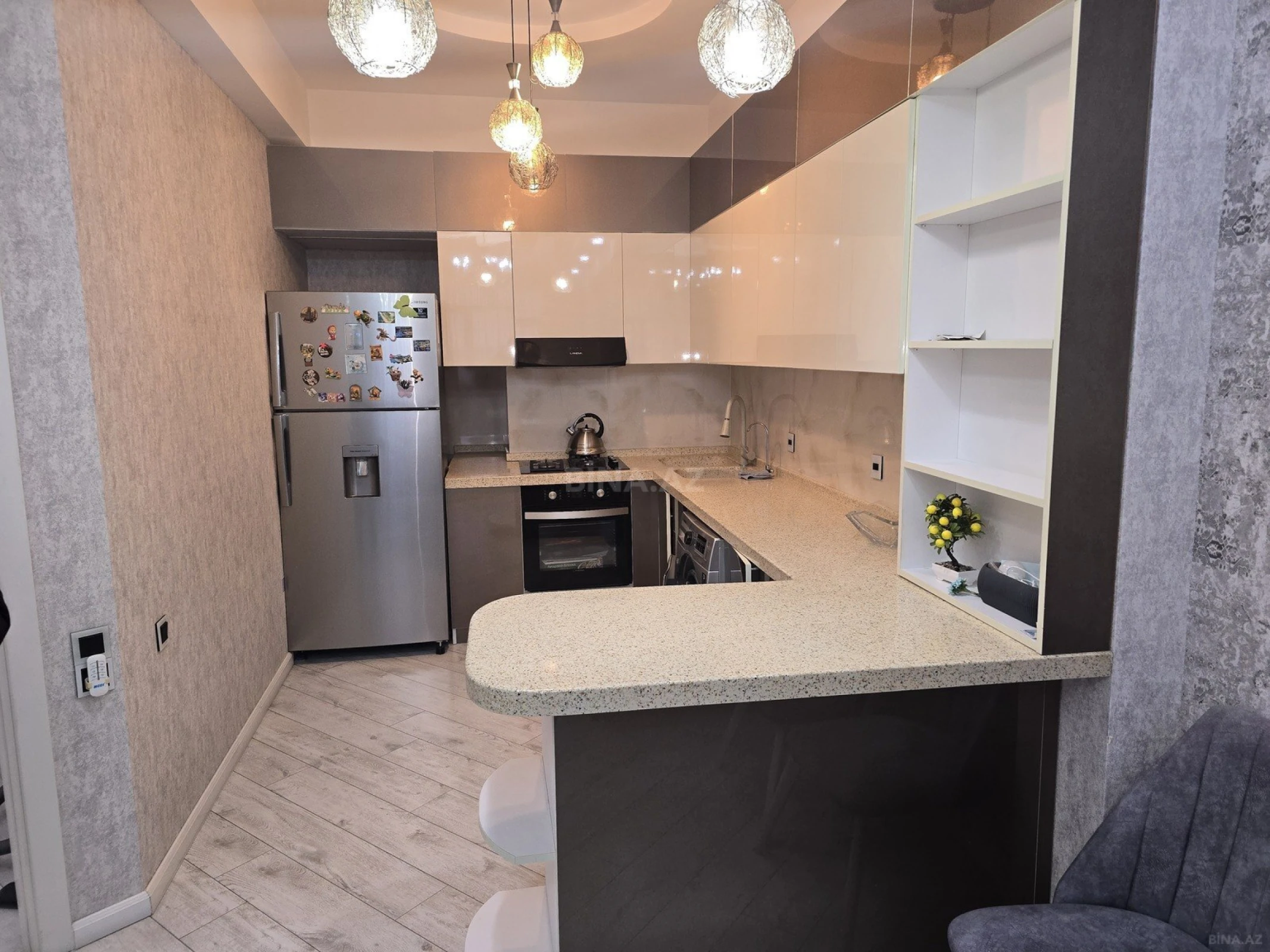 Satılır 2 otaqlı mənzil 66 m²