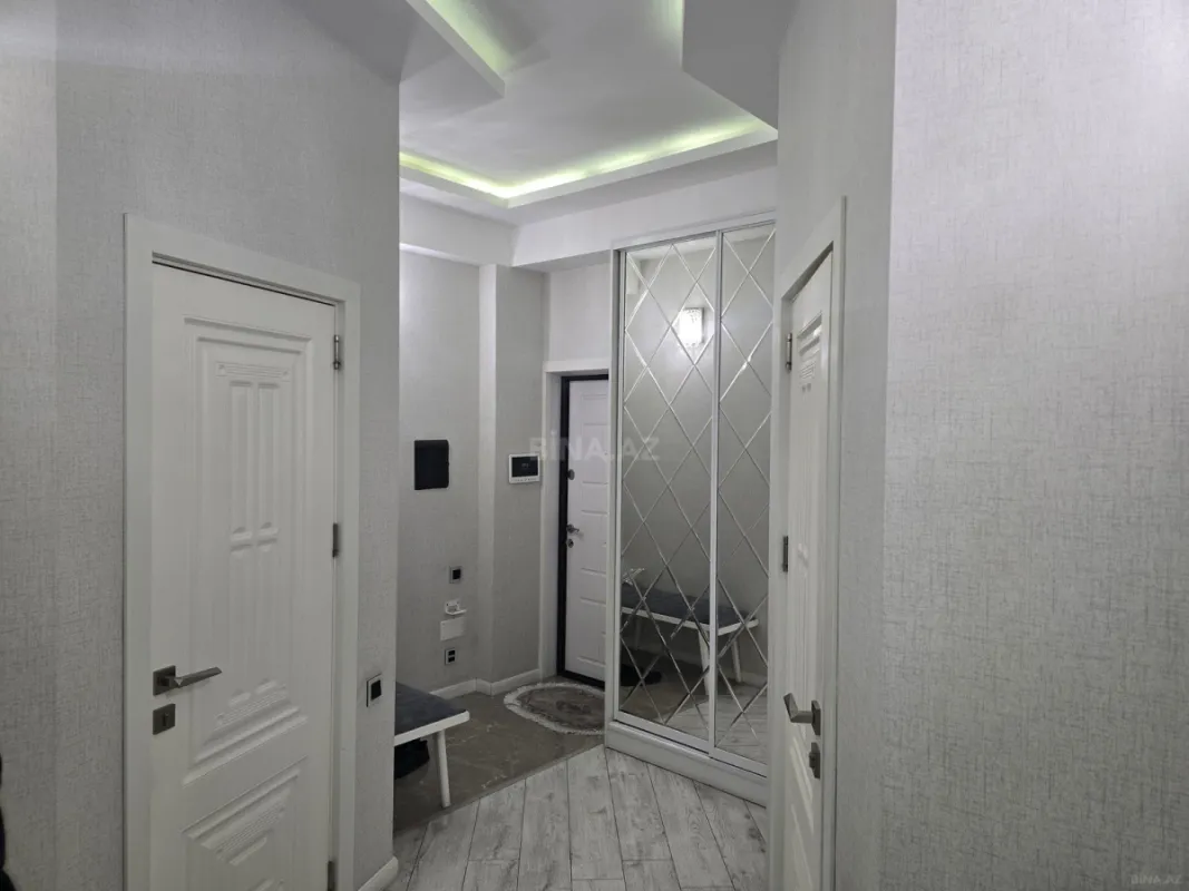 Satılır 2 otaqlı mənzil 66 m²