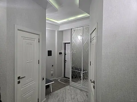Satılır 2 otaqlı mənzil 66 m²