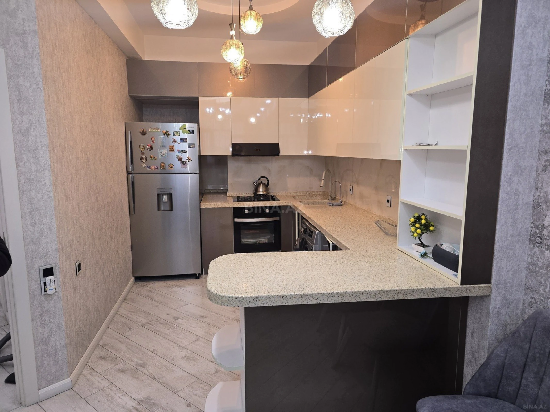 Satılır 2 otaqlı mənzil 66 m²