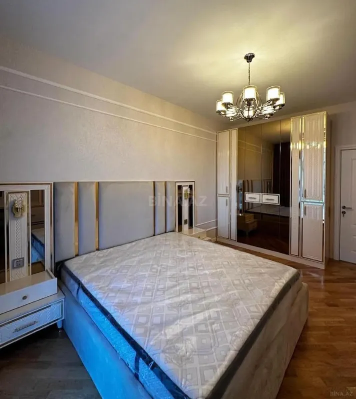 Satılır 2 otaqlı mənzil 91 m²