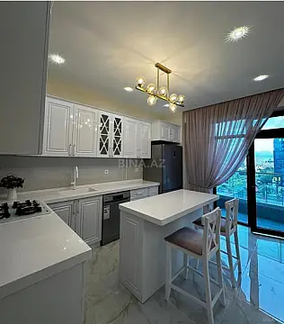 Satılır 2 otaqlı mənzil 91 m²