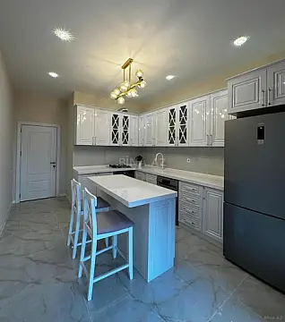 Satılır 2 otaqlı mənzil 91 m²