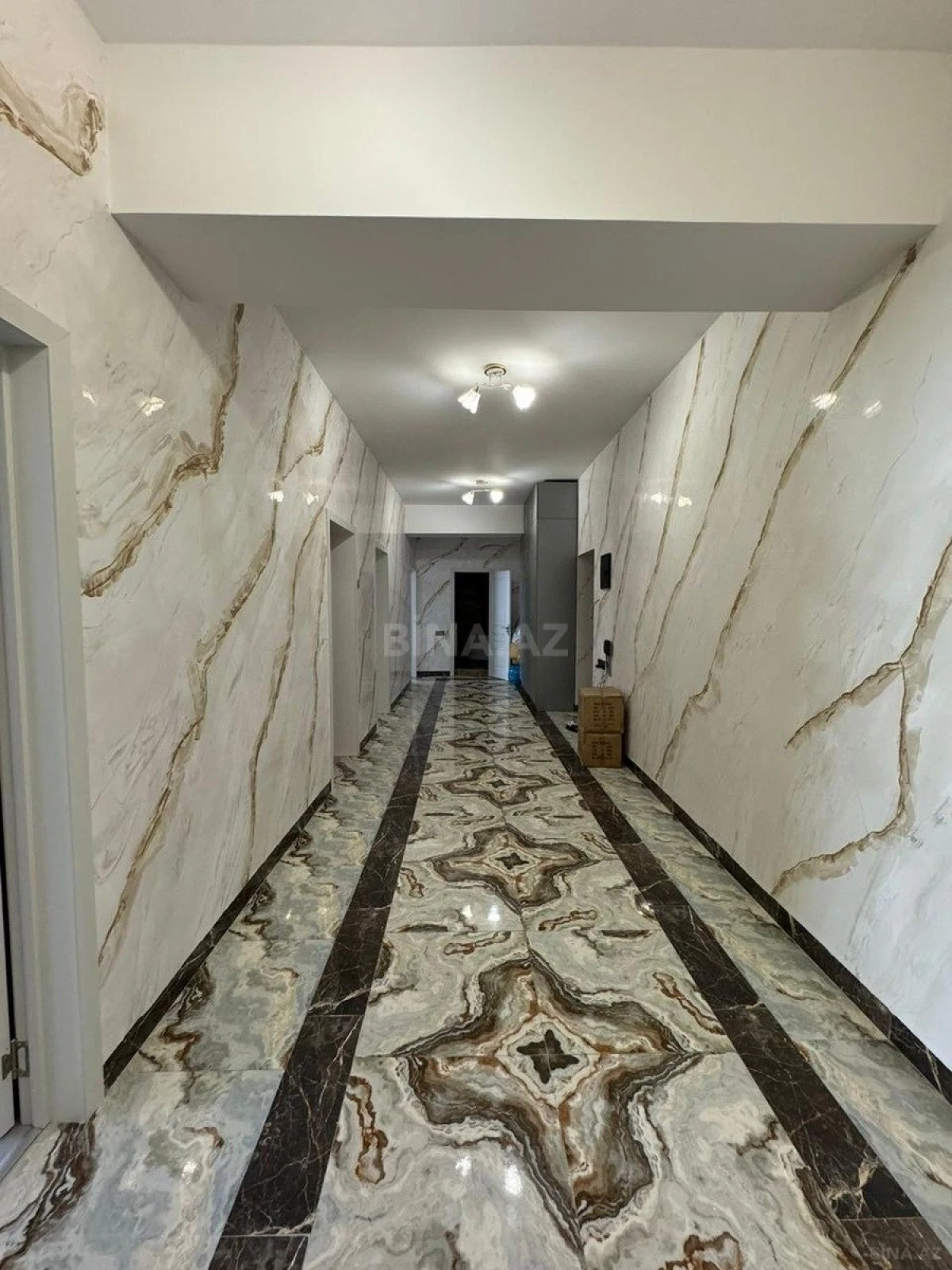 Kirayə verilir 3 otaqlı mənzil 150 m²