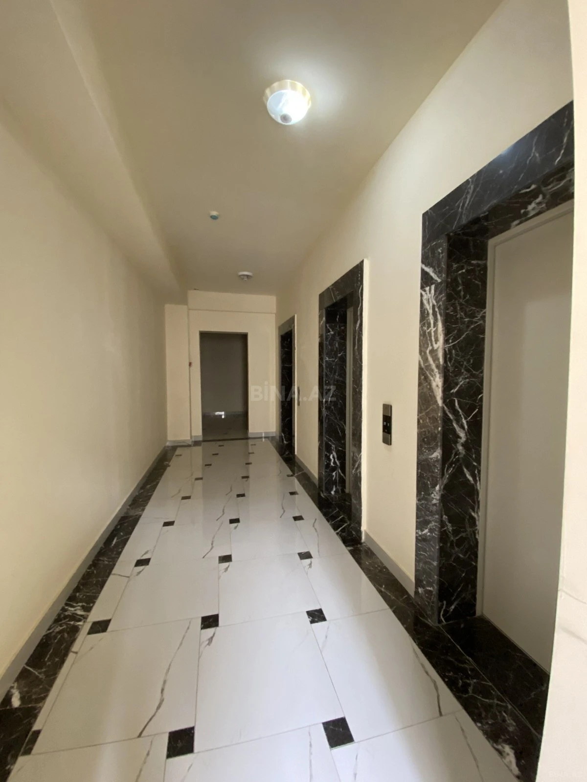 Satılır 2 otaqlı mənzil 80 m²