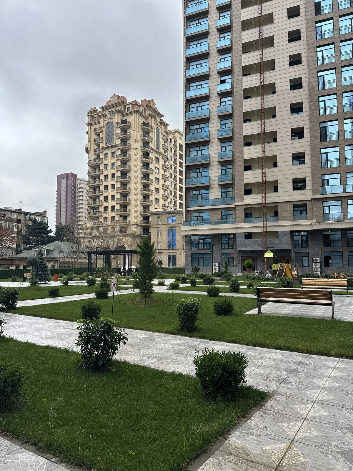 Kirayə verilir 2 otaqlı mənzil 50 m²