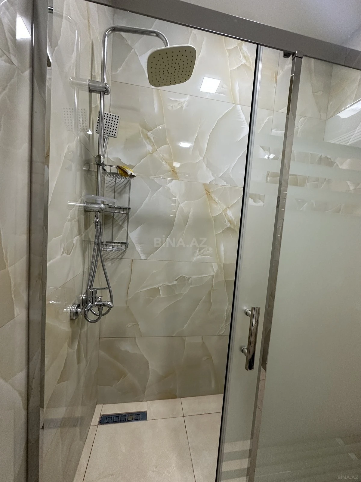 Kirayə verilir 2 otaqlı mənzil 50 m²