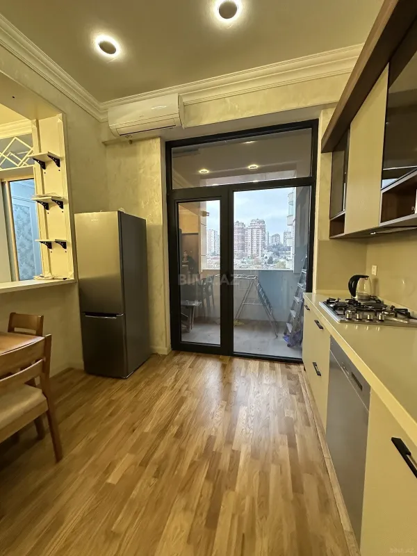Kirayə verilir 2 otaqlı mənzil 50 m²