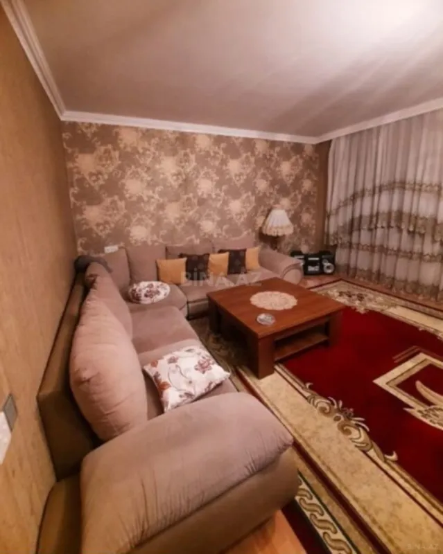 Satılır 4 otaqlı mənzil 100 m²