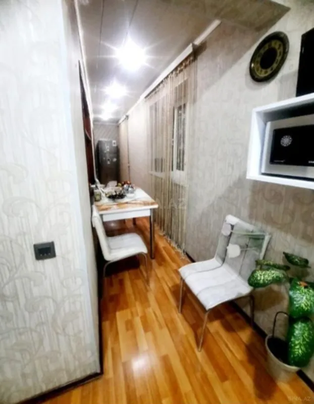 Satılır 4 otaqlı mənzil 100 m²