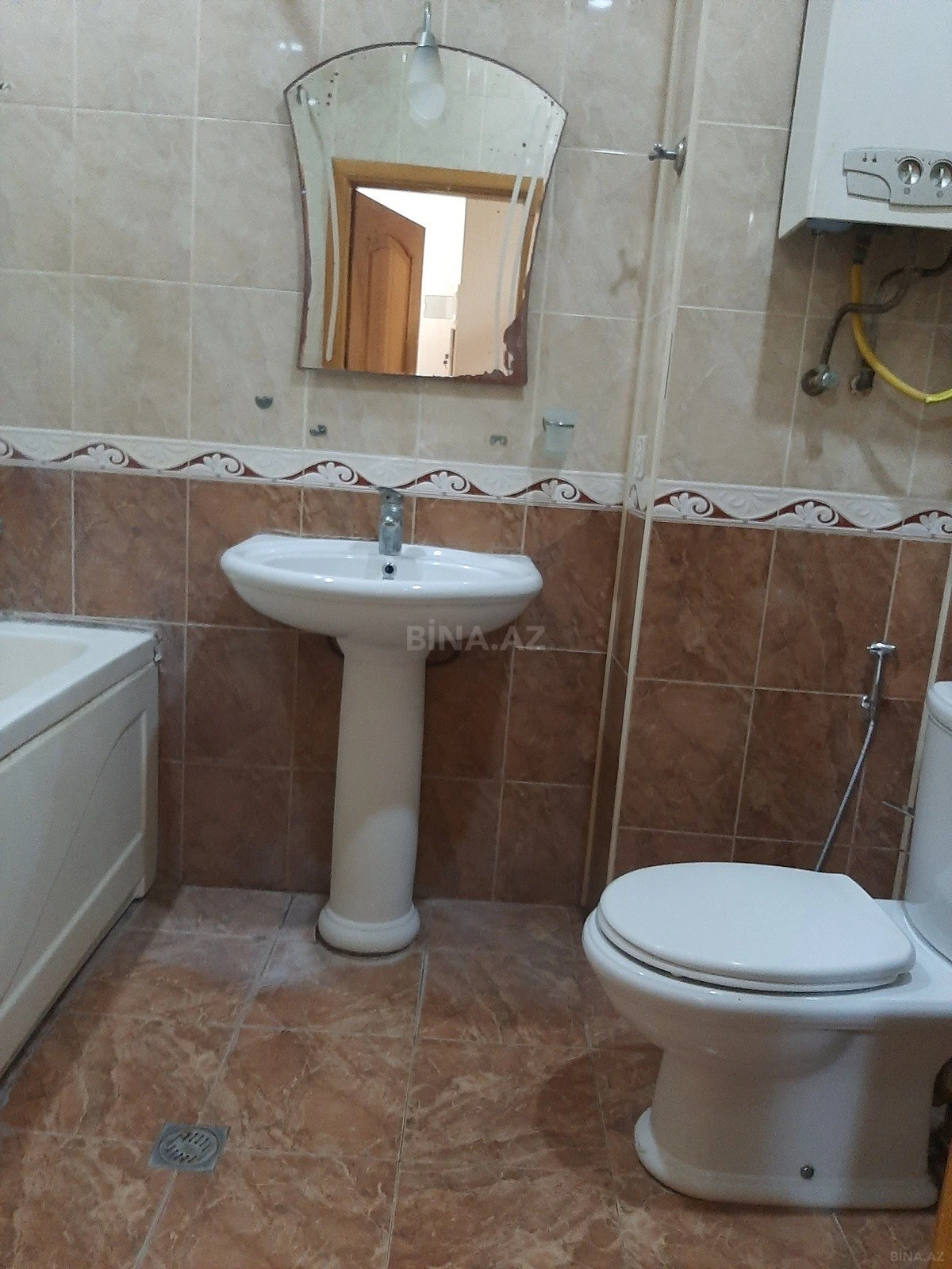 Satılır 2 otaqlı mənzil 60 m²