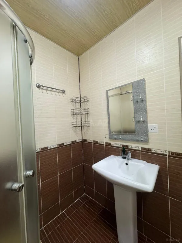 Kirayə verilir 2 otaqlı mənzil 60 m²