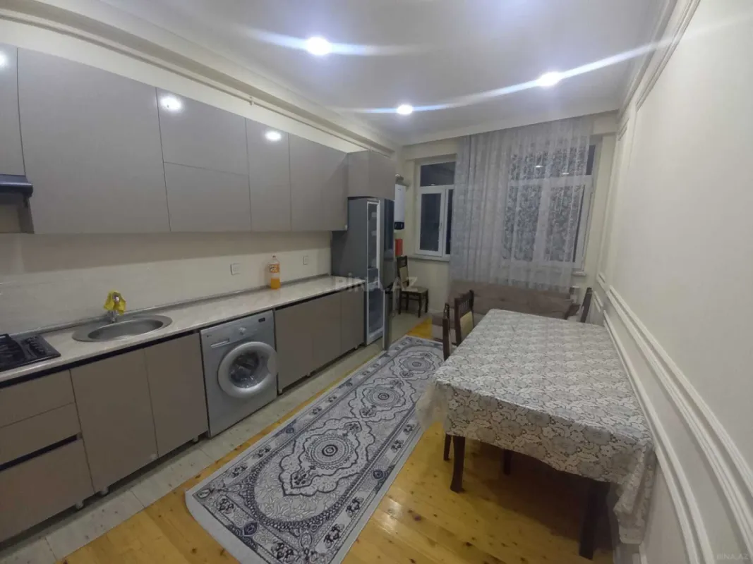Kirayə verilir 2 otaqlı mənzil 70 m²