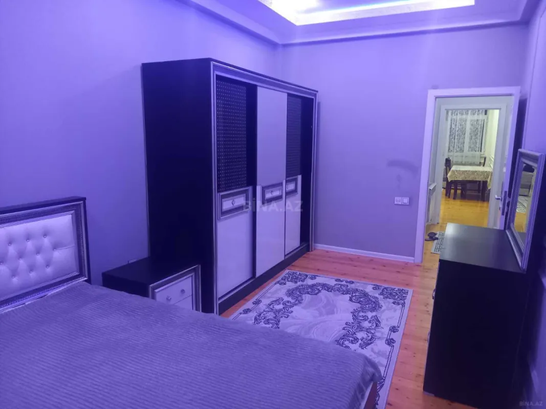 Kirayə verilir 2 otaqlı mənzil 70 m²