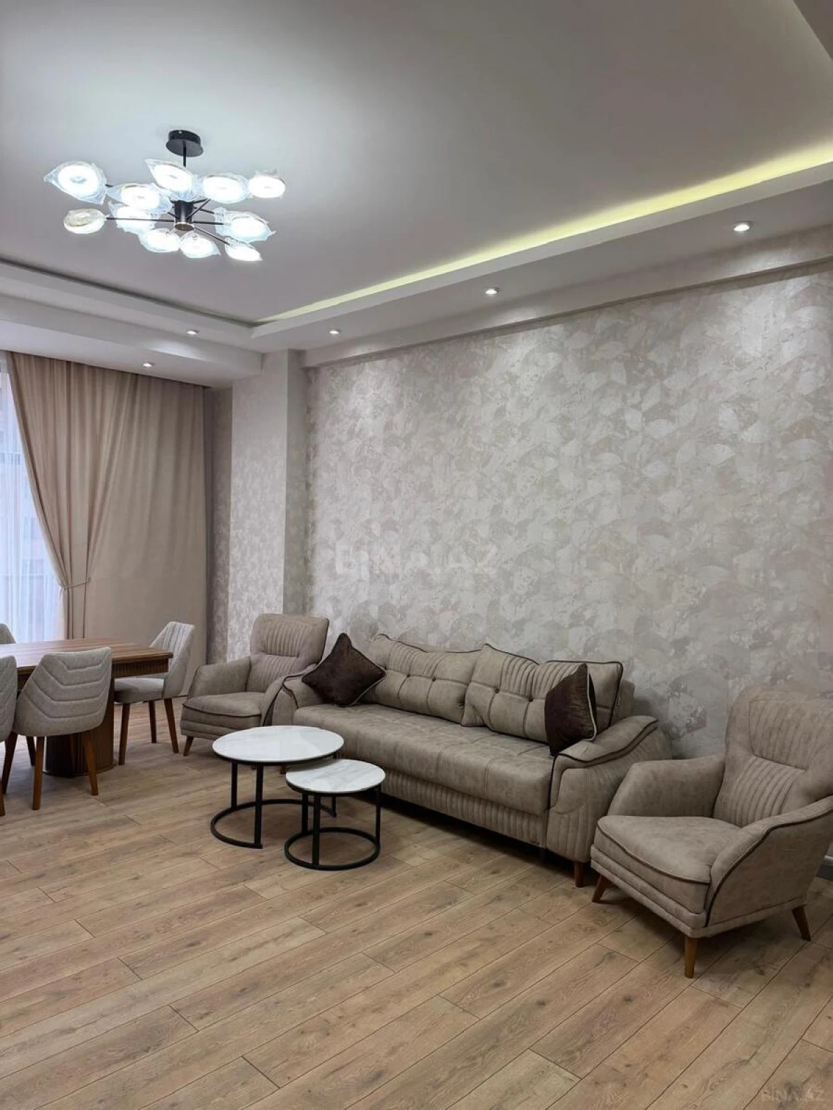 Satılır 2 otaqlı mənzil 91 m²