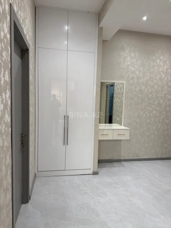 Satılır 2 otaqlı mənzil 91 m²