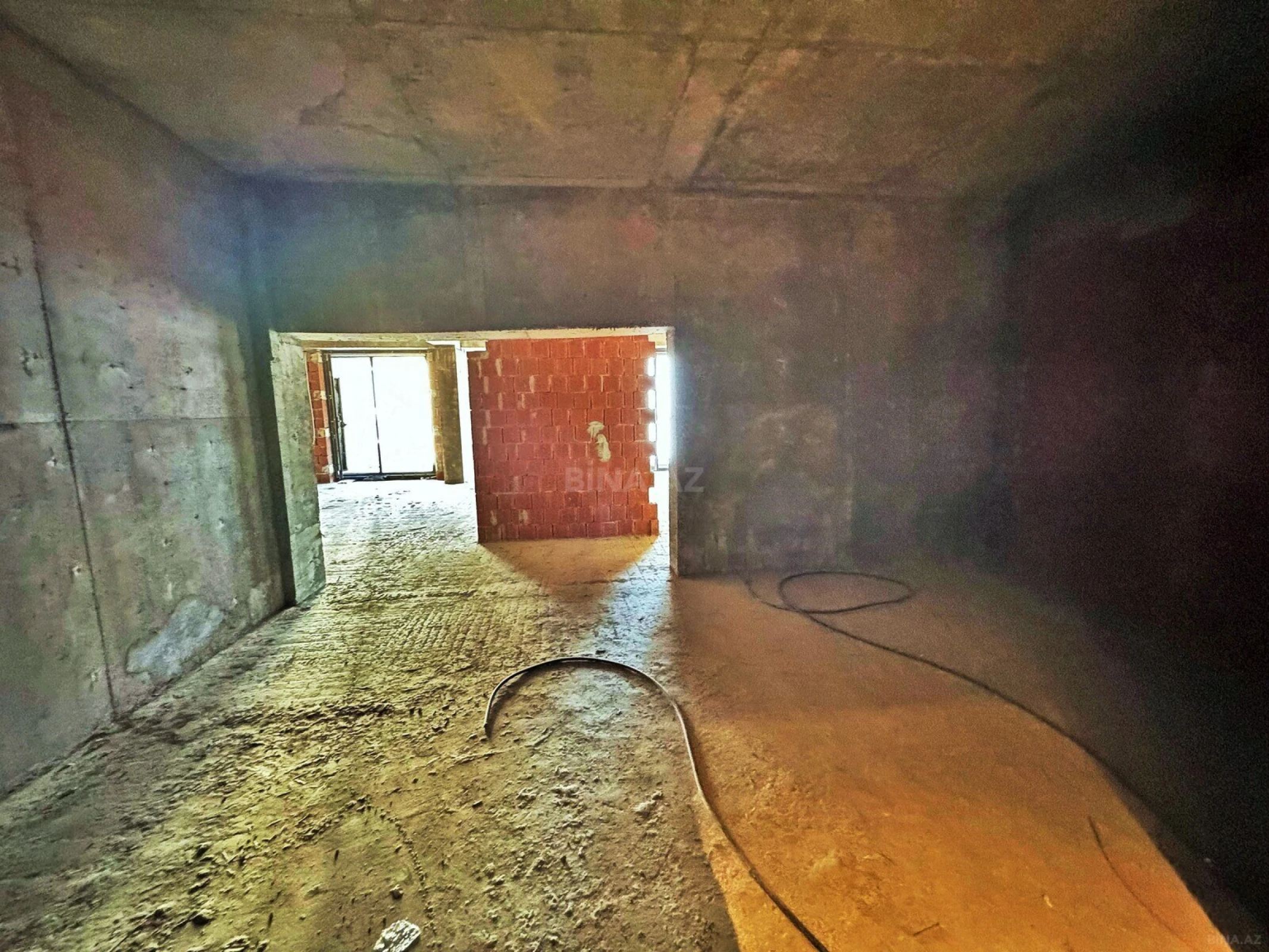 Satılır 2 otaqlı mənzil 117.2 m²