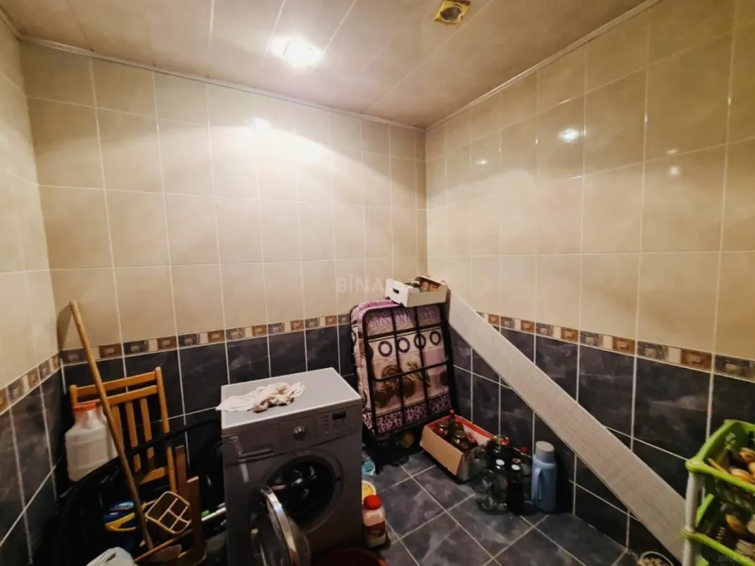 Satılır 4 otaqlı mənzil 140 m²