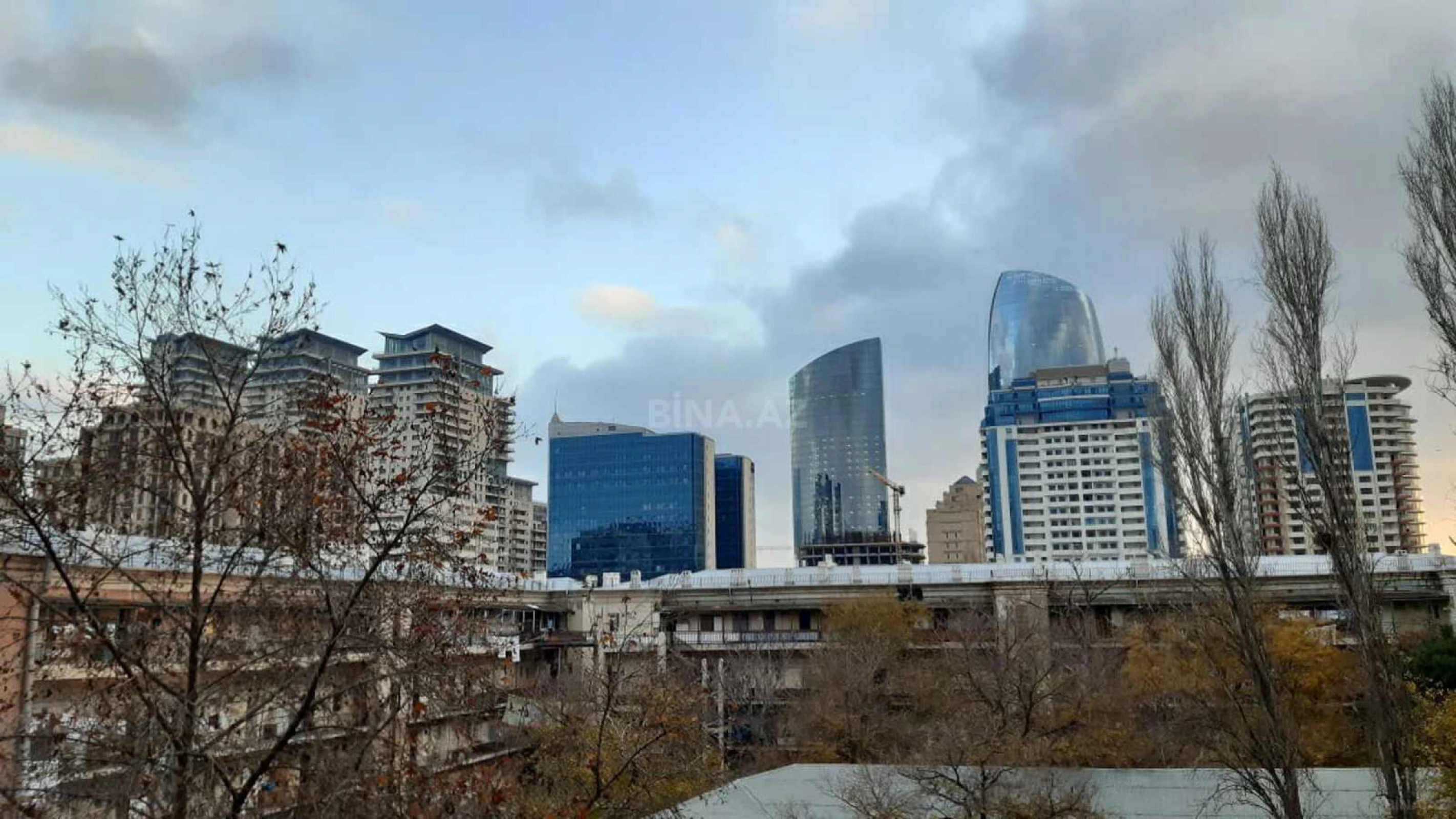 Kirayə verilir 3 otaqlı mənzil 95 m²