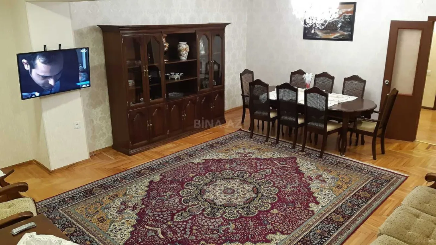 Kirayə verilir 3 otaqlı mənzil 95 m²