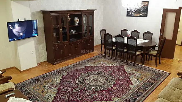 Kirayə verilir 3 otaqlı mənzil 95 m²
