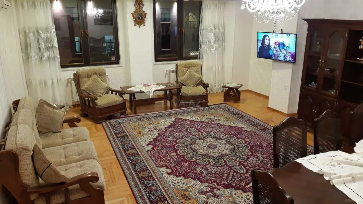 Kirayə verilir 3 otaqlı mənzil 95 m²