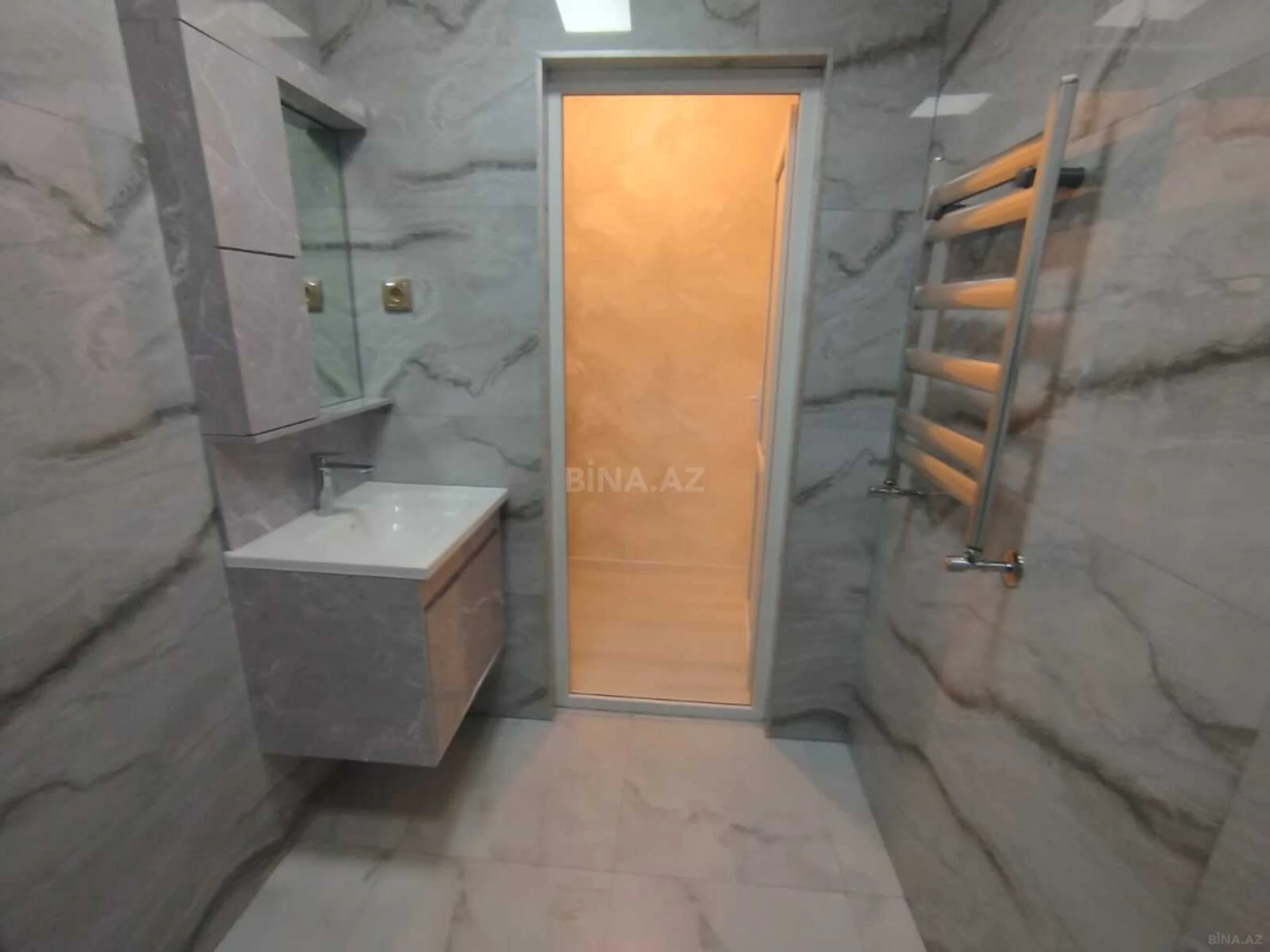 Satılır 2 otaqlı mənzil 52 m²