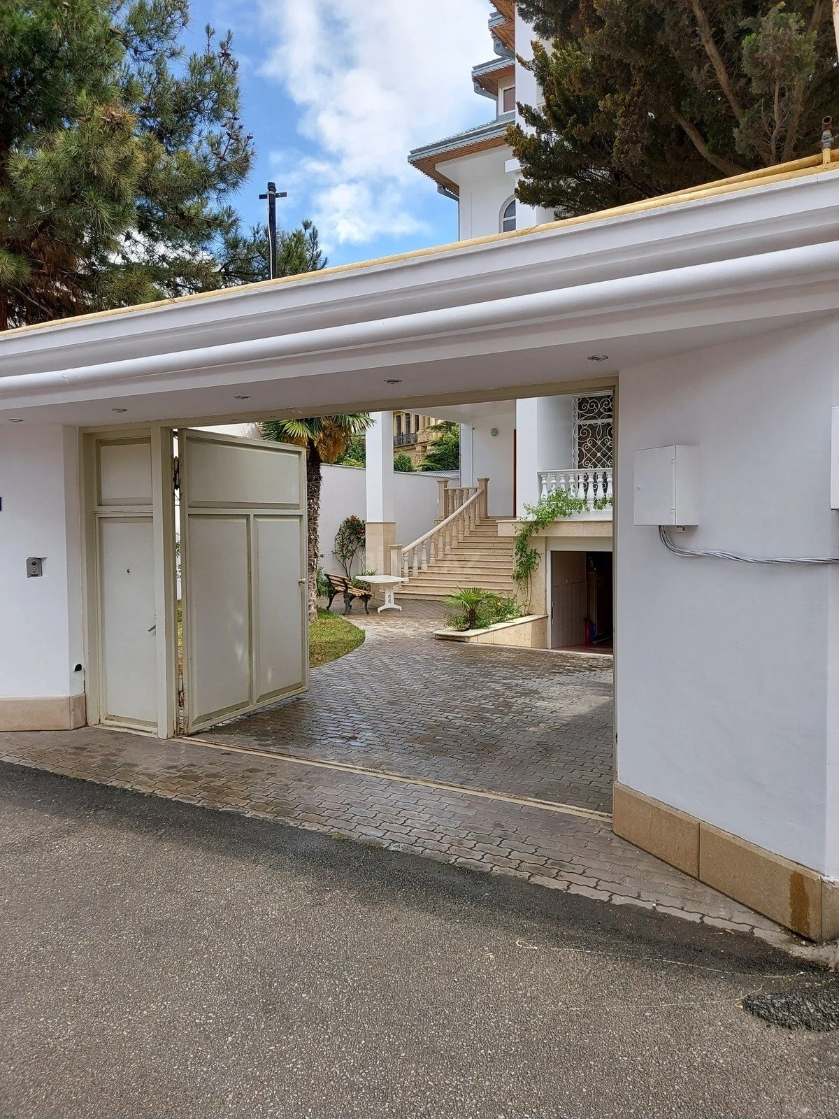 Kirayə verilir 7 otaqlı həyət evi 700 m²