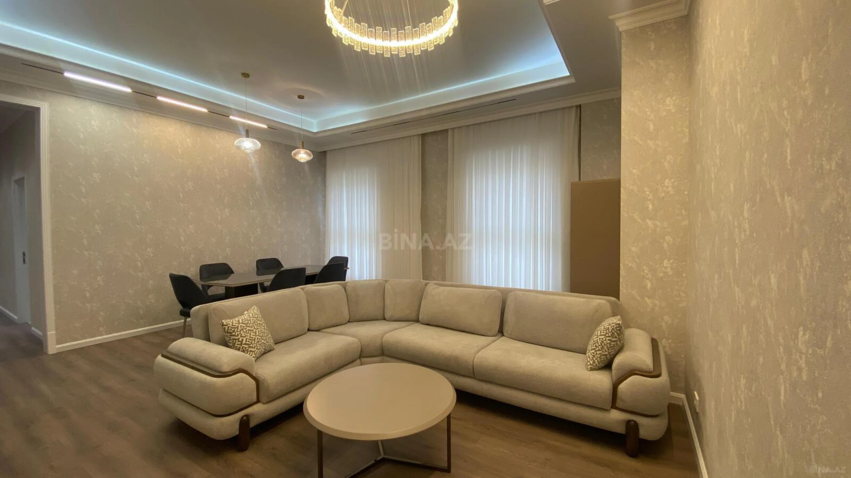 Kirayə verilir 3 otaqlı mənzil 130 m²