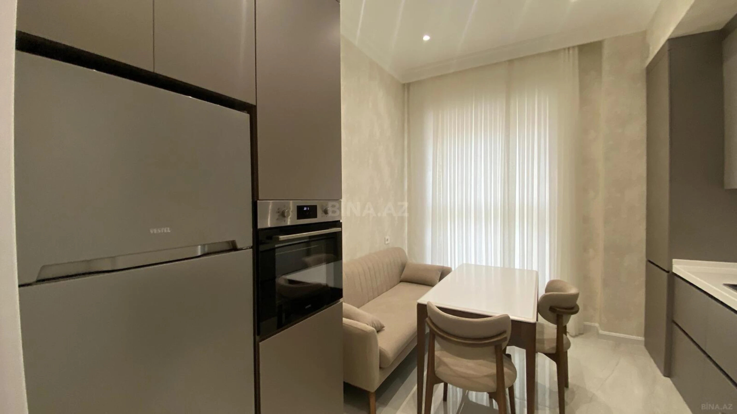 Kirayə verilir 3 otaqlı mənzil 130 m²