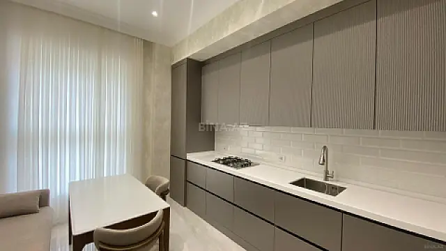 Kirayə verilir 3 otaqlı mənzil 130 m²