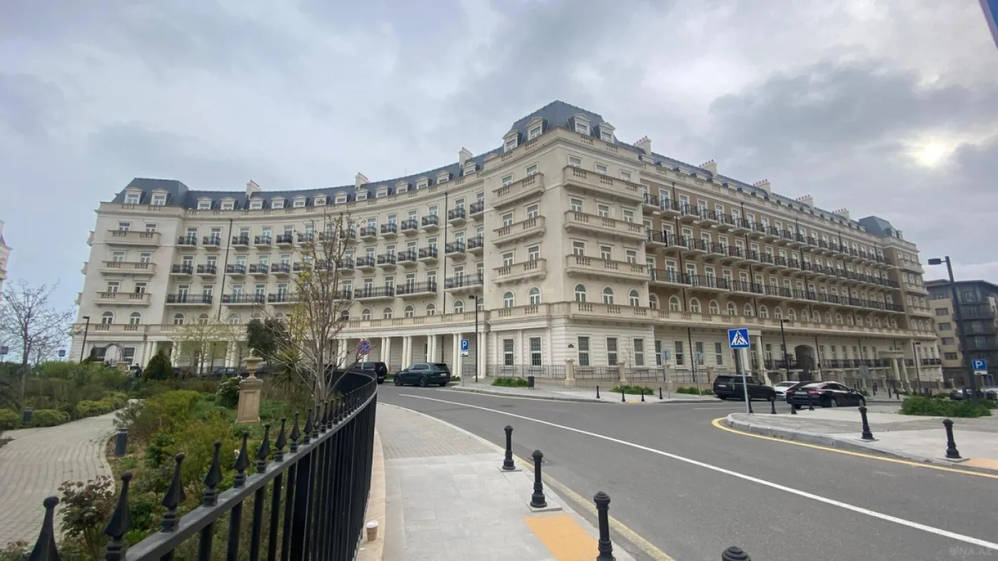 Kirayə verilir 3 otaqlı mənzil 130 m²