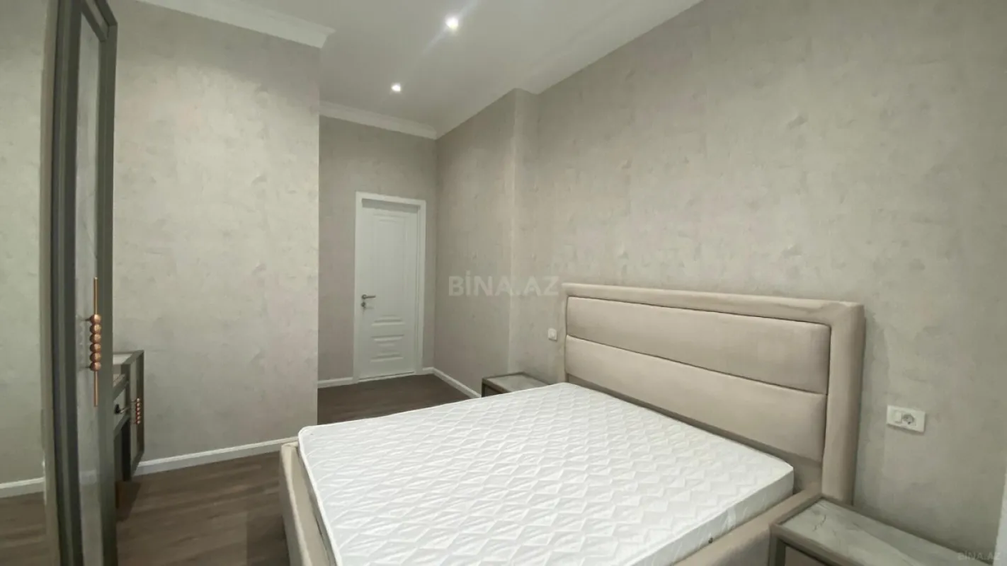 Kirayə verilir 3 otaqlı mənzil 130 m²