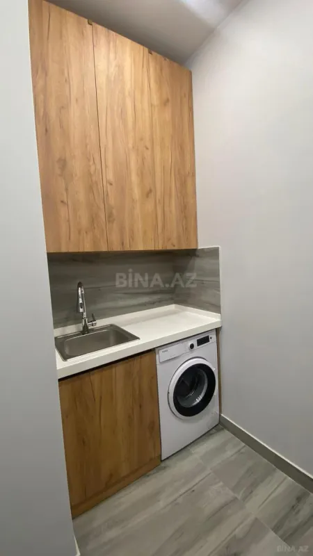 Kirayə verilir 3 otaqlı mənzil 130 m²