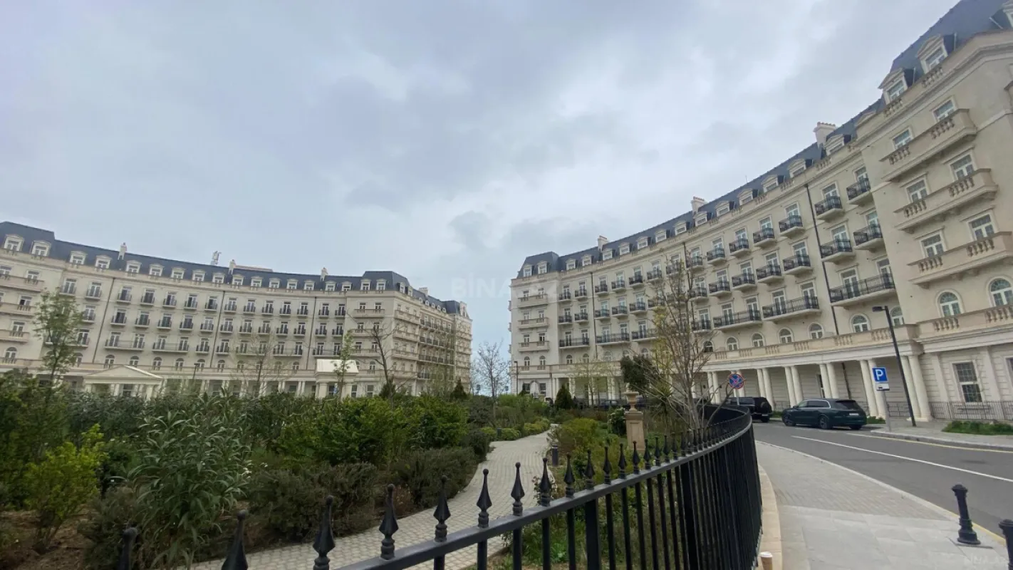 Kirayə verilir 3 otaqlı mənzil 130 m²