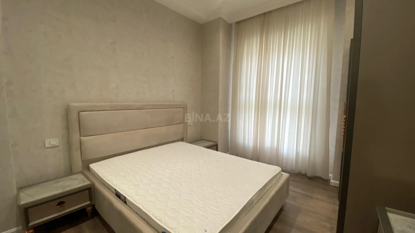Kirayə verilir 3 otaqlı mənzil 130 m²