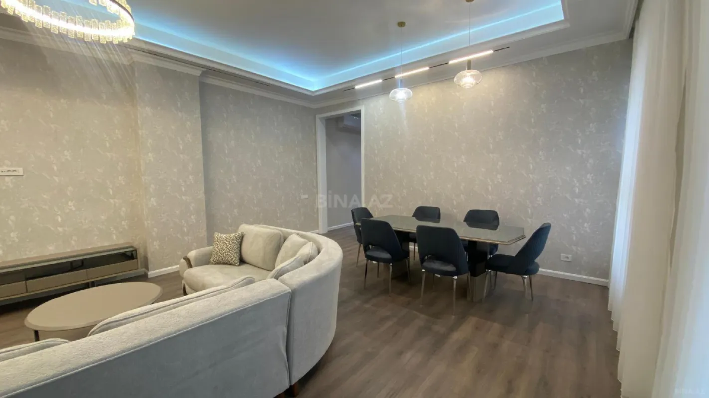 Kirayə verilir 3 otaqlı mənzil 130 m²
