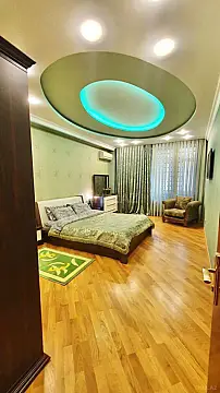 Kirayə verilir 3 otaqlı mənzil 200 m²