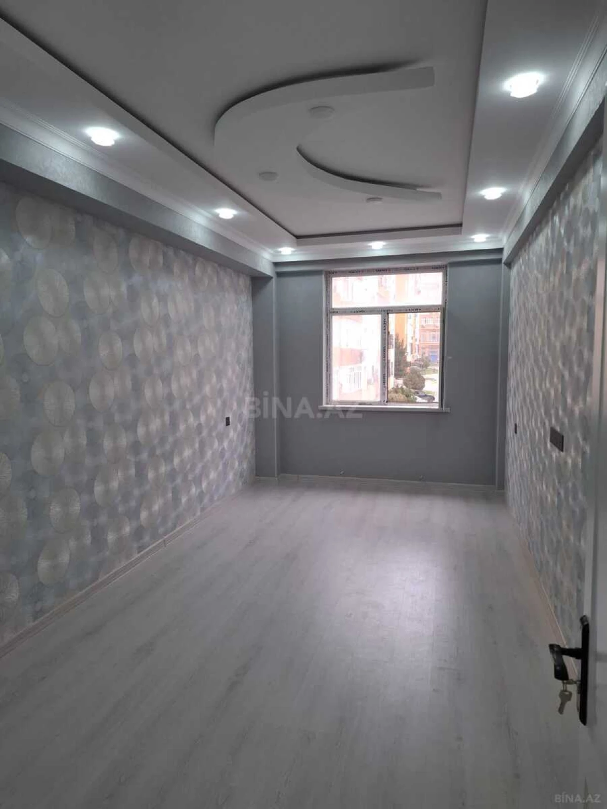 Kirayə verilir 2 otaqlı mənzil 80 m²