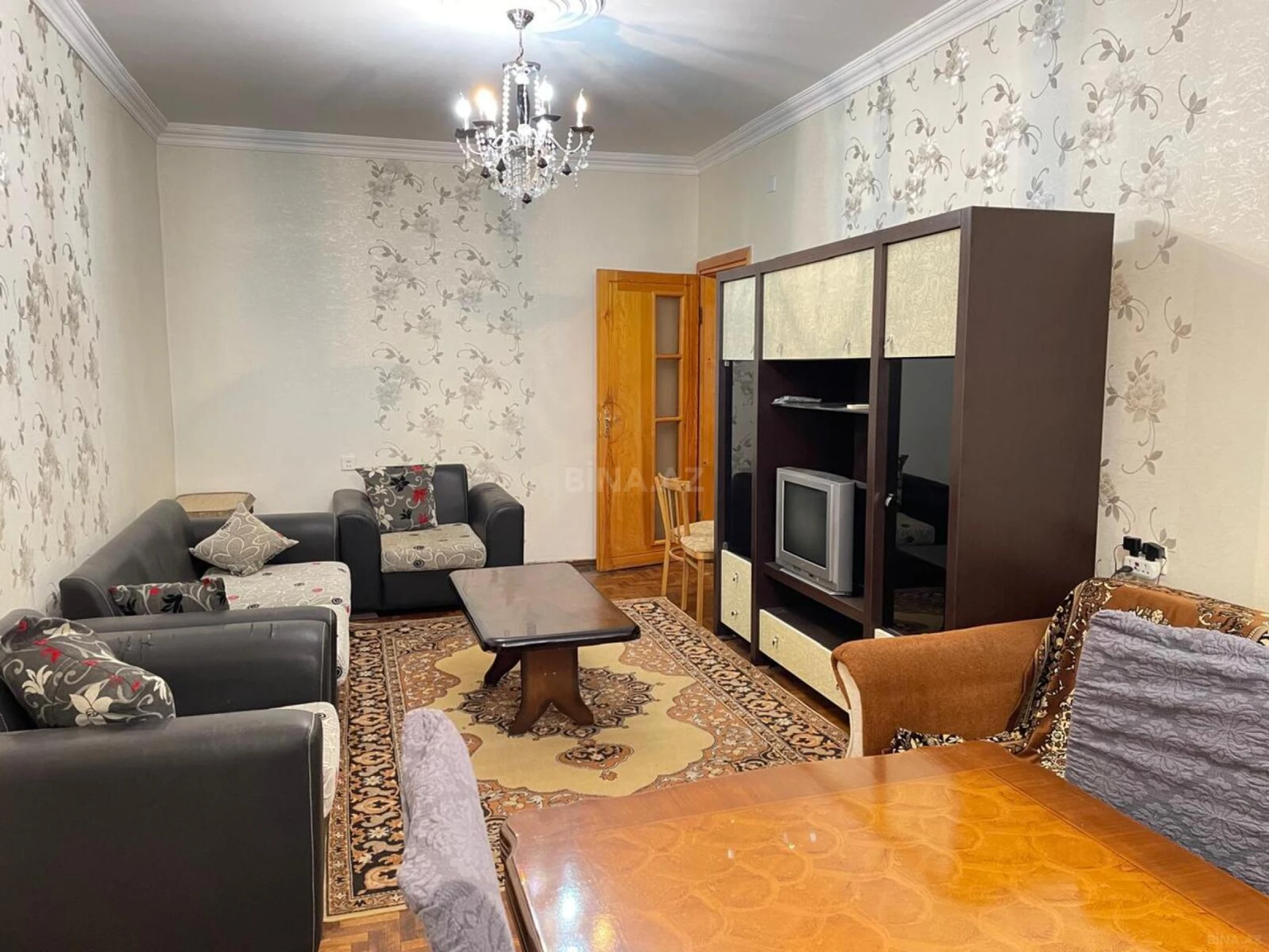 Kirayə verilir 2 otaqlı mənzil 65 m²
