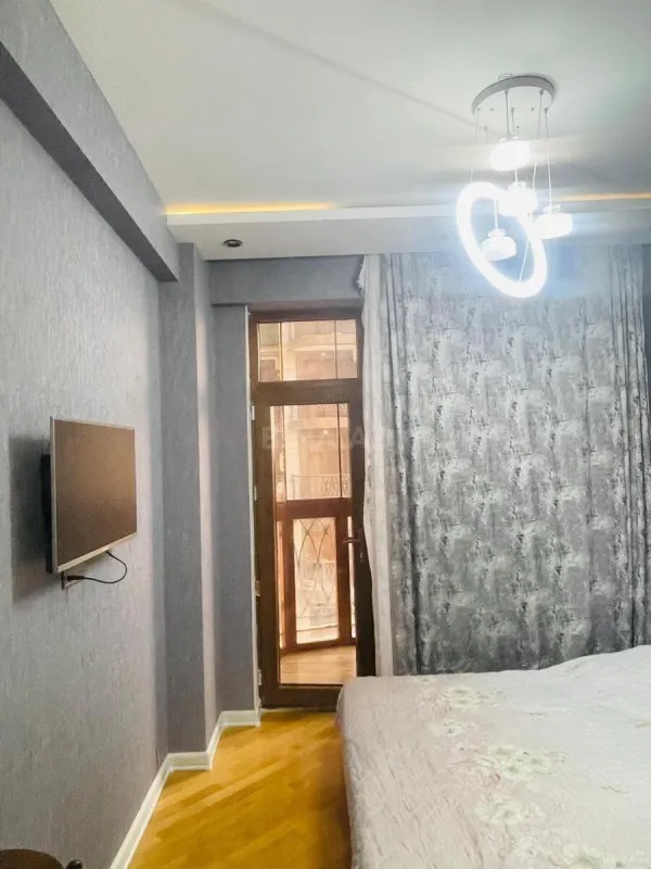 Satılır 2 otaqlı mənzil 58 m²