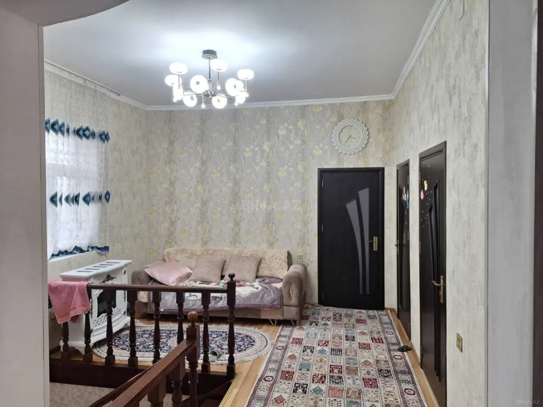 Satılır 6 otaqlı həyət evi 350 m²