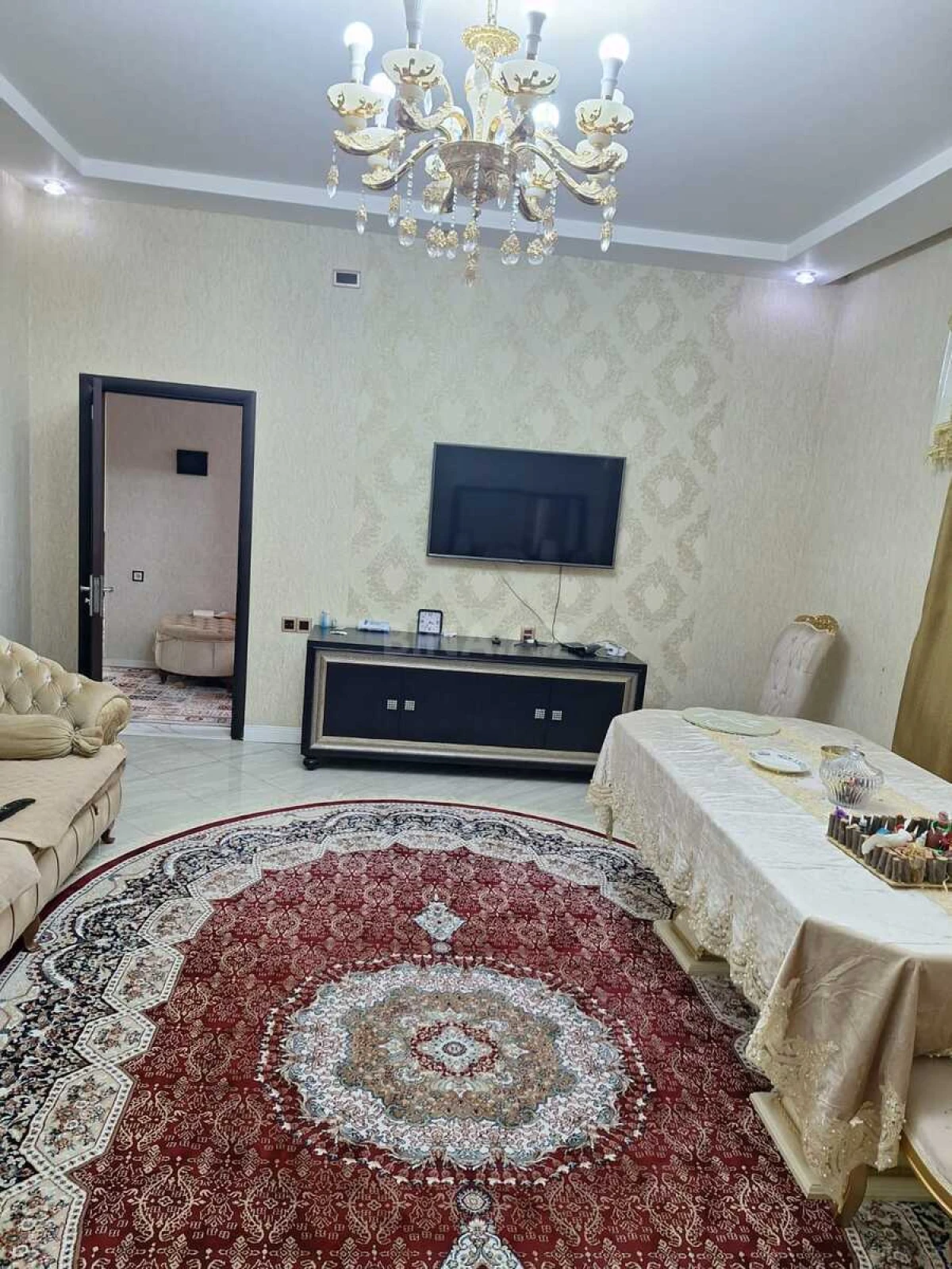 Satılır 6 otaqlı həyət evi 350 m²
