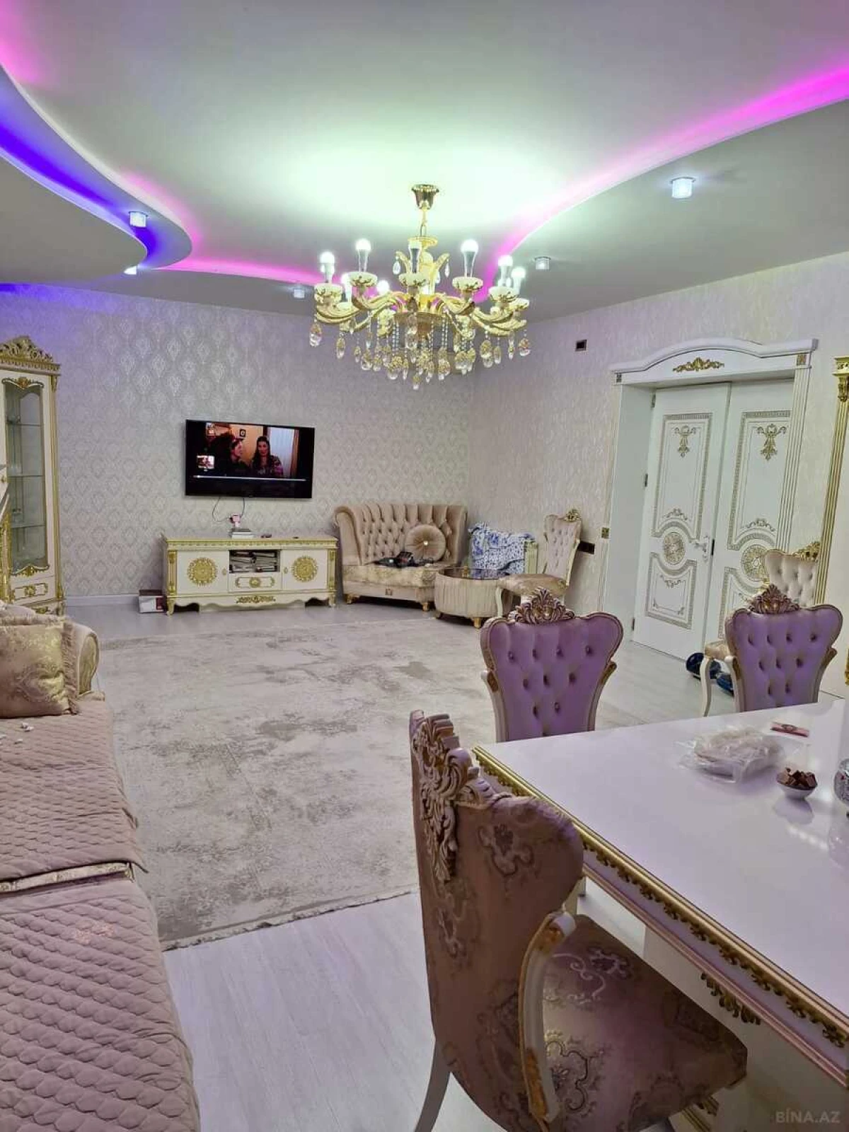 Satılır 6 otaqlı həyət evi 350 m²