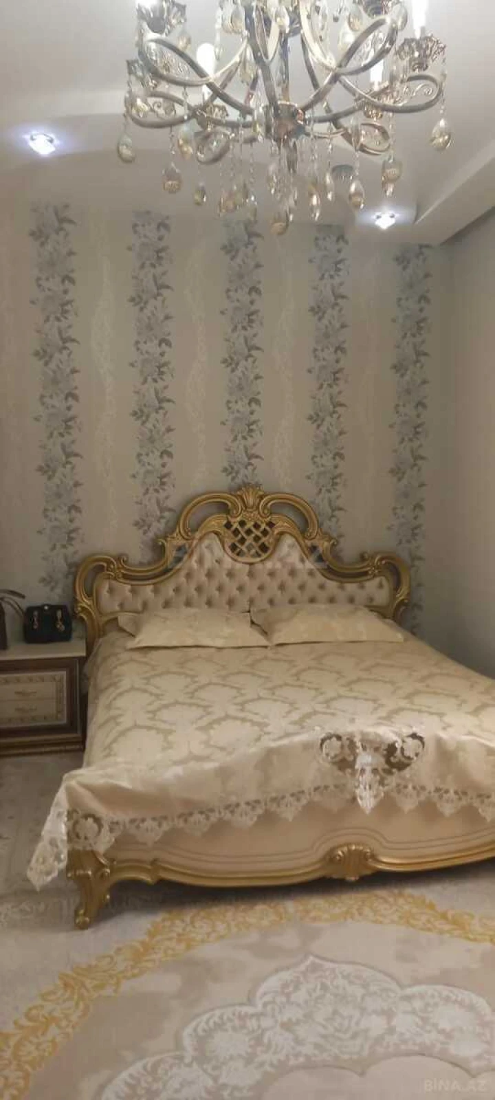 Satılır 6 otaqlı həyət evi 350 m²