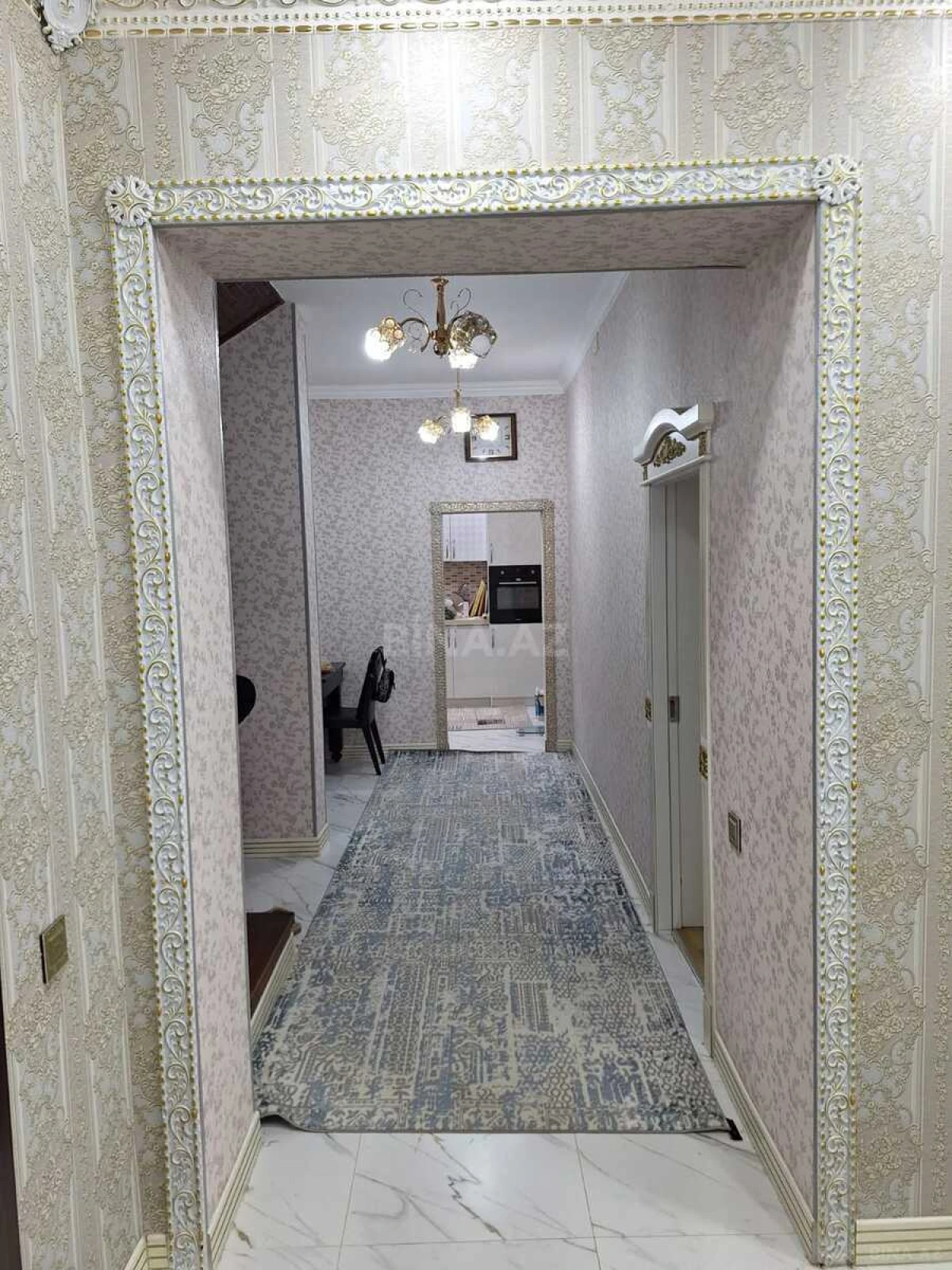 Satılır 6 otaqlı həyət evi 350 m²