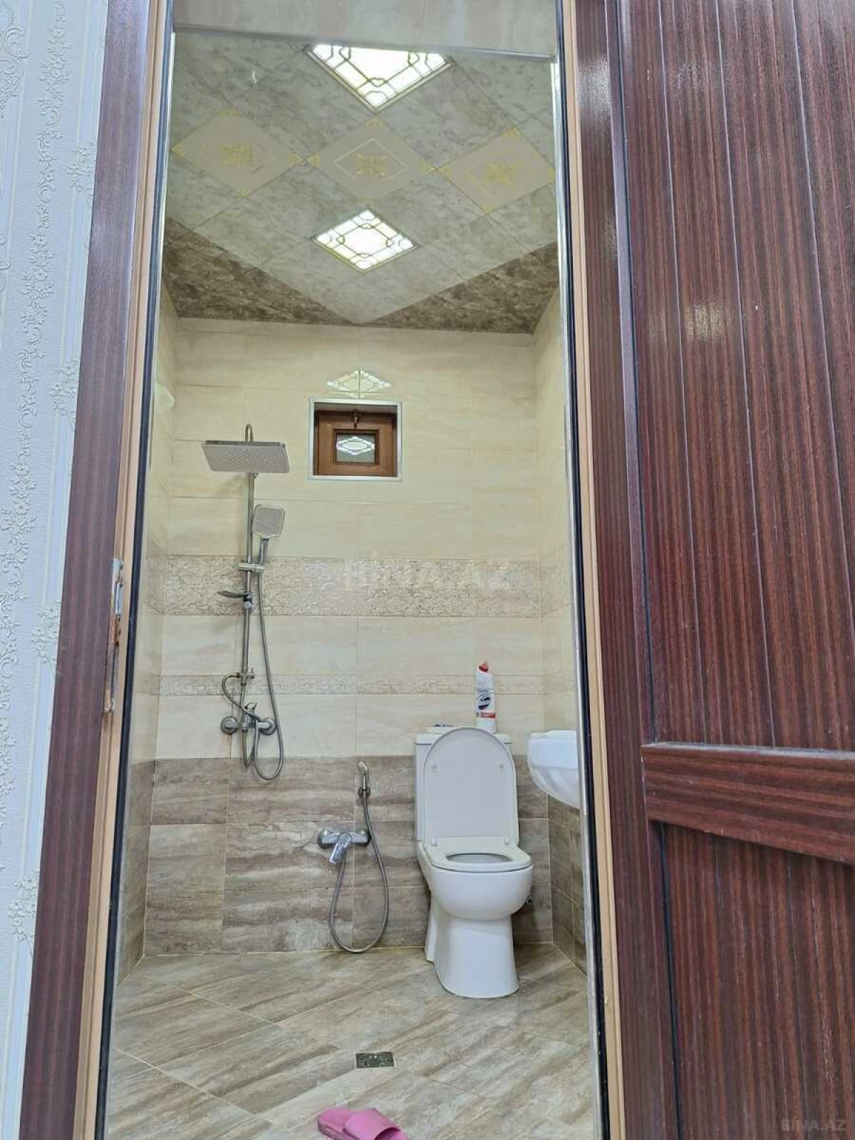 Satılır 6 otaqlı həyət evi 350 m²
