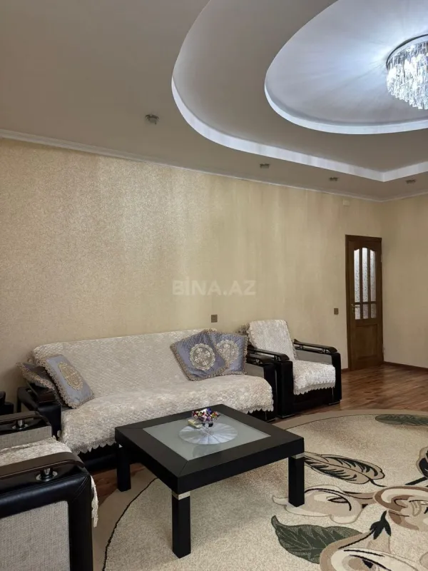 Satılır 3 otaqlı mənzil 137 m²